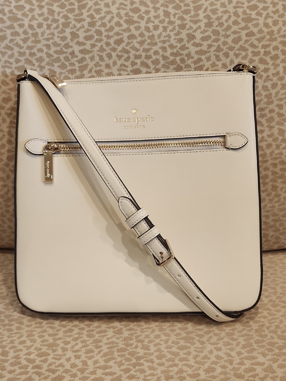 Kate Spade ♤ Cream/White Saffiano Crossbody with Gold Hardware